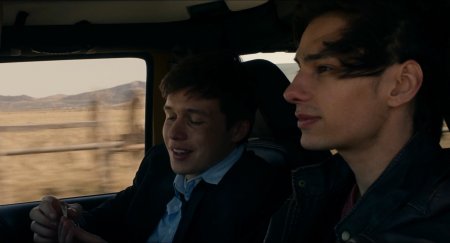 Быть Чарли (2015)