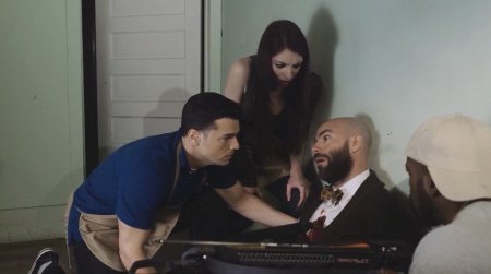 Резня на проходе 12 (2016) Резня на проходе 12 (2016)