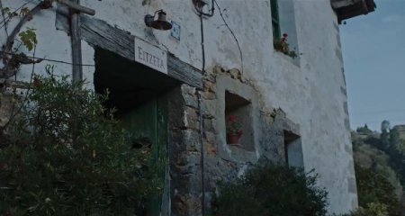 Бабушка (2015)