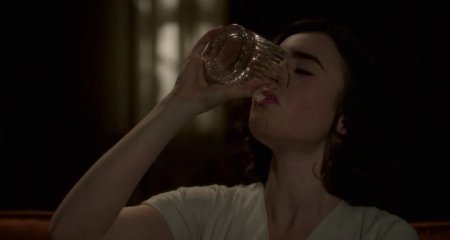 Вне правил (2016)