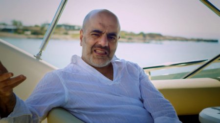 Объединившись, мы падём (2014) Объединившись, мы падём (2014)