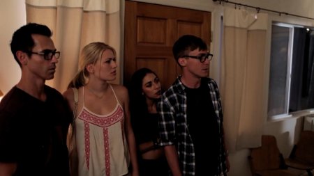 Идти по следу (2017)